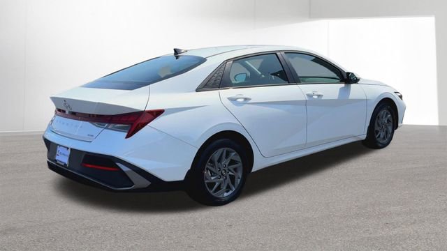 Used 2025 Hyundai Elantra Hybrid FWD image 75