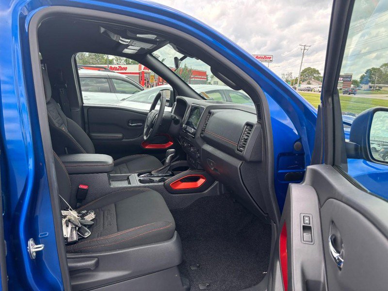 Used 2024 Nissan Frontier PRO-4X w/ Technology Package AWD/4WD image 12