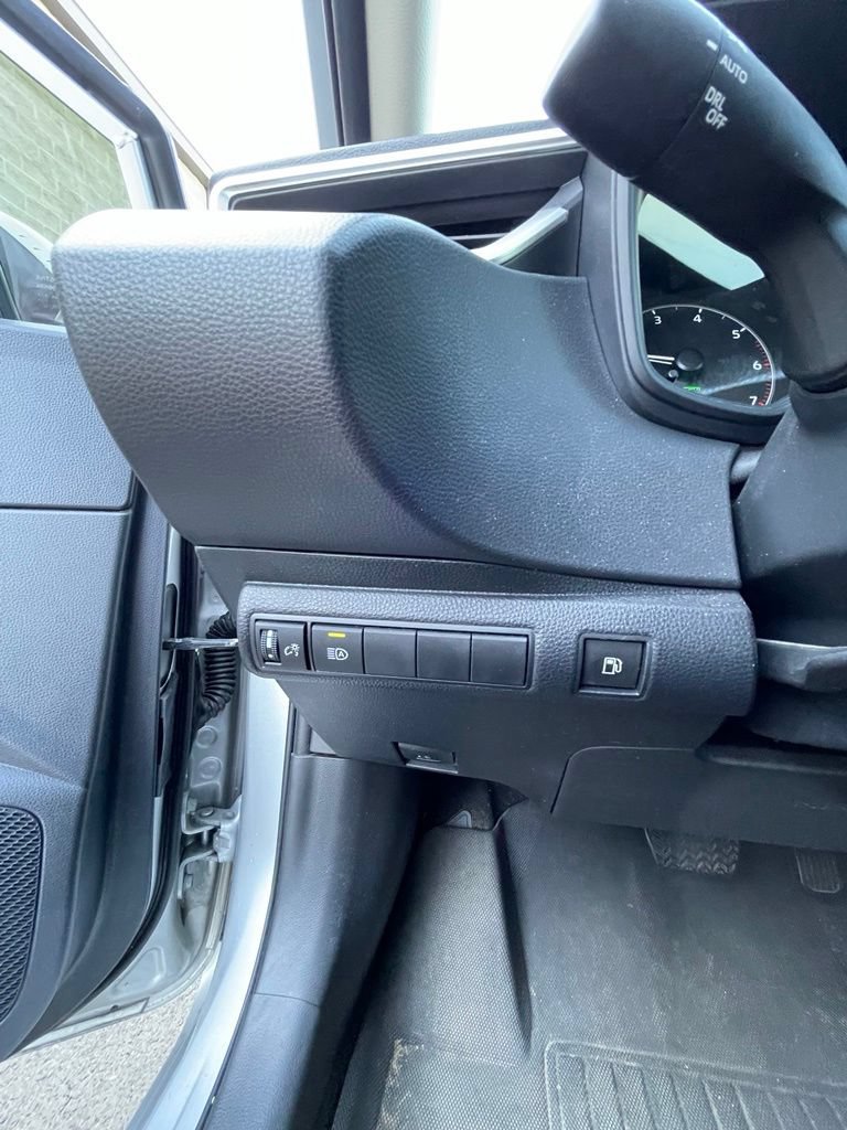 Used 2024 Toyota Corolla LE FWD image 12