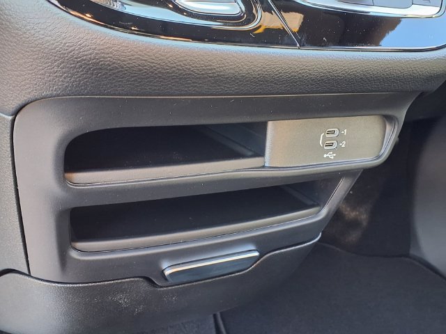 New 2027 Chrysler Pacifica Select FWD image 9
