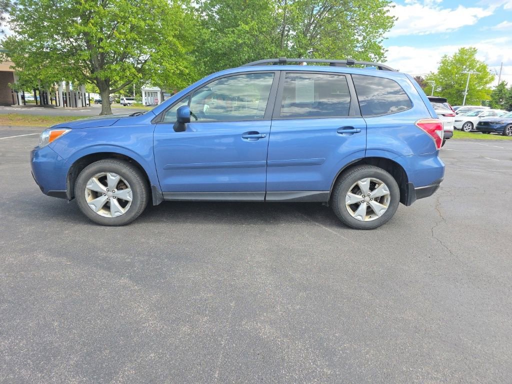 Used 2016 Subaru Forester 2.5i Premium w/ All-Weather Package AWD/4WD image 5