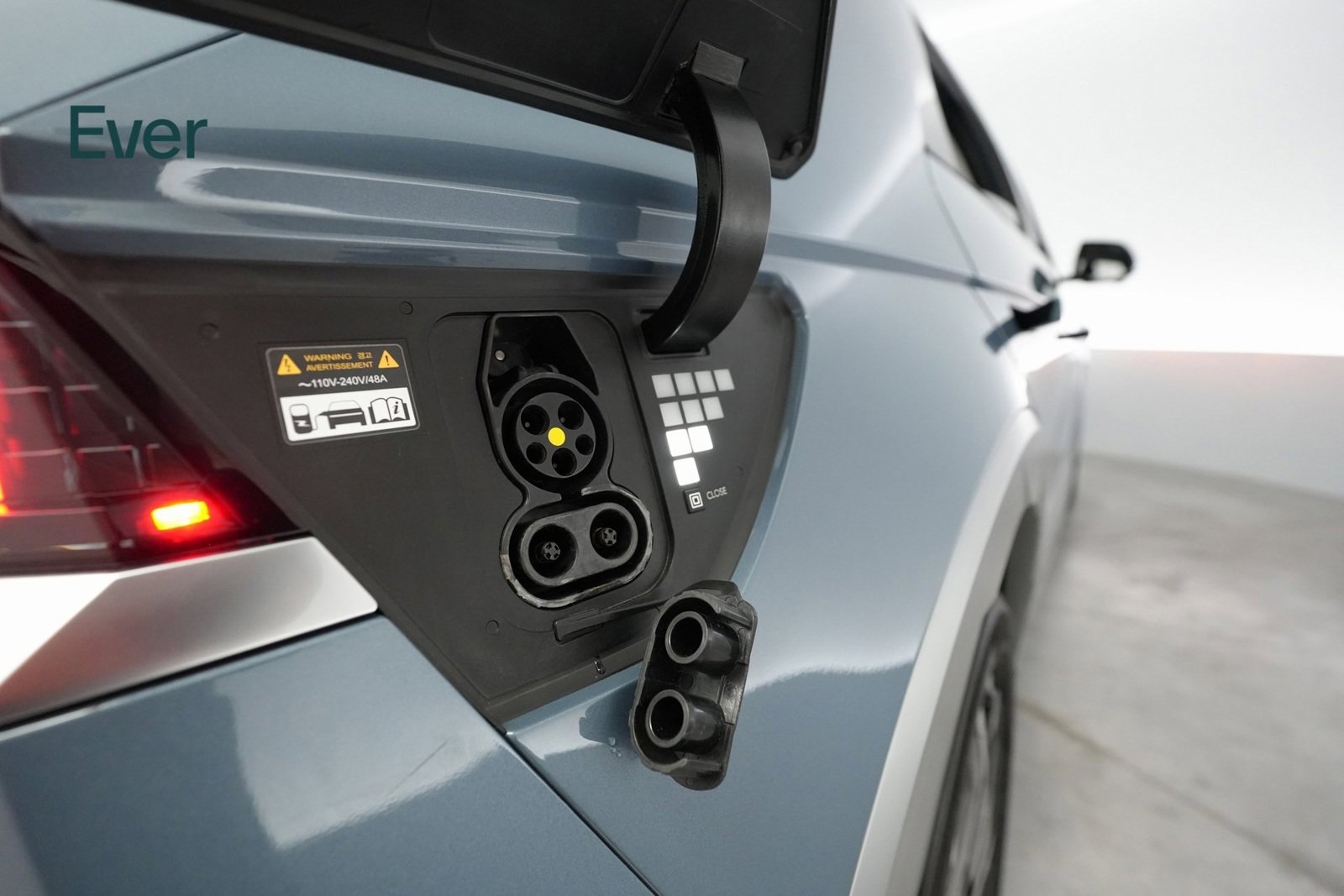 Used 2024 Hyundai Ioniq 5 Limited image 25