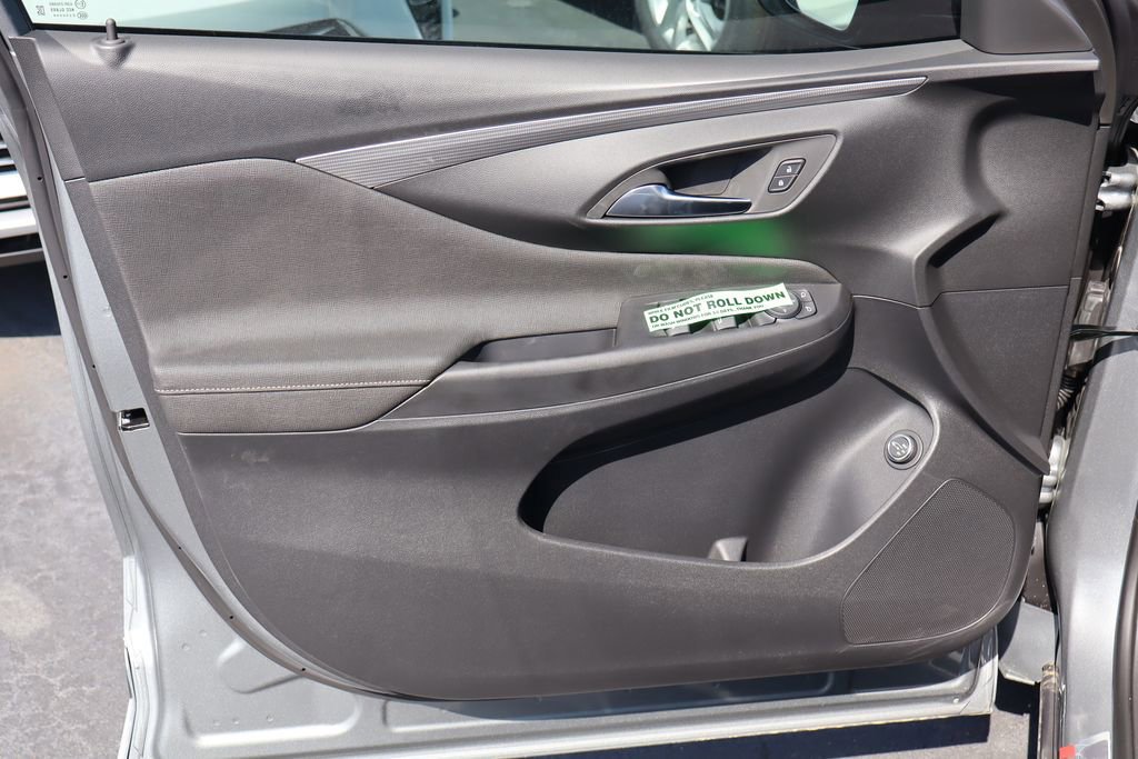 New 2026 Buick Envista Avenir image 9