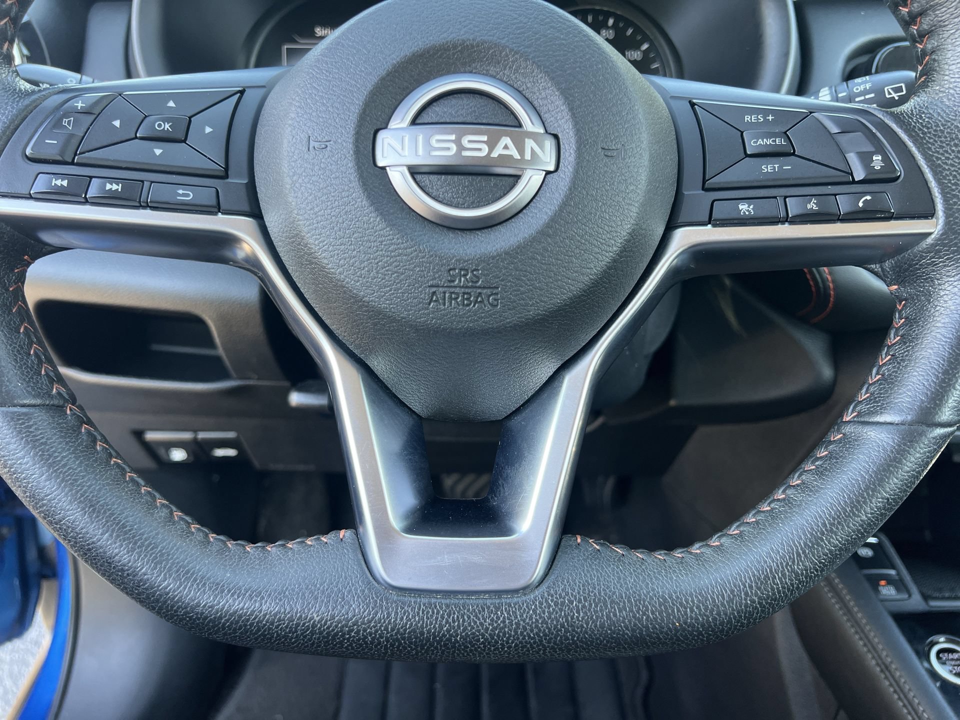 Used 2024 Nissan Kicks SR FWD image 9