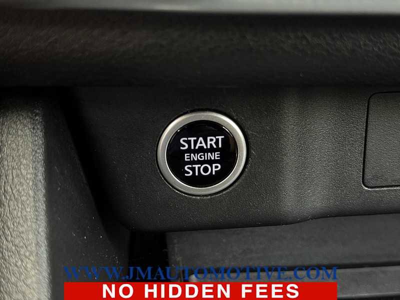 Used 2023 Nissan Rogue SV image 41