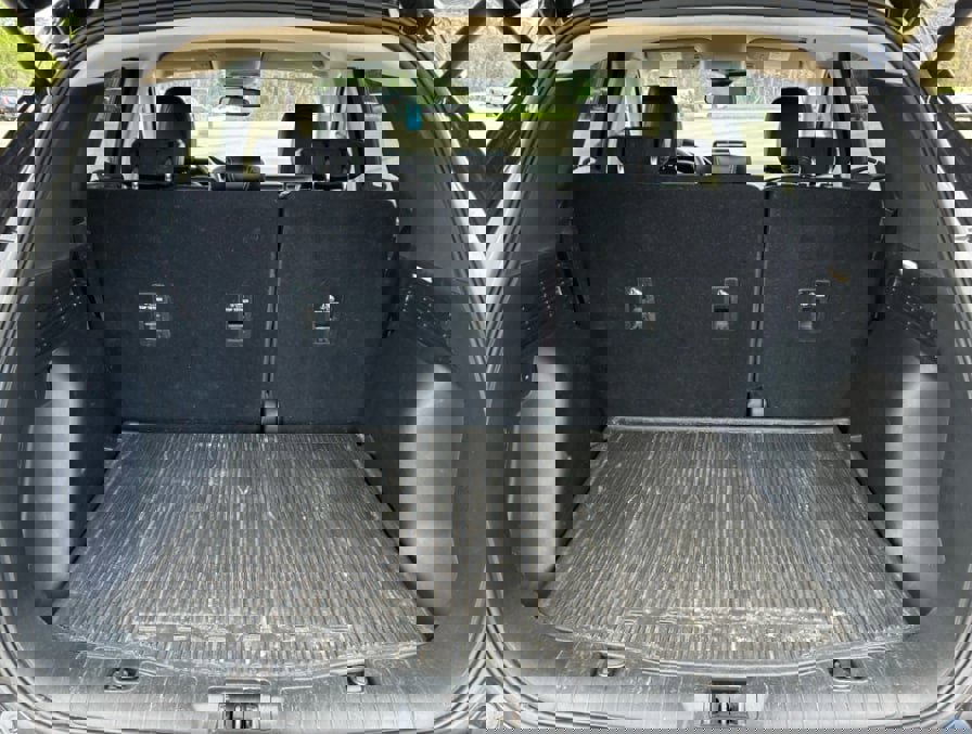 Used 2020 Ford Escape Titanium AWD/4WD image 9