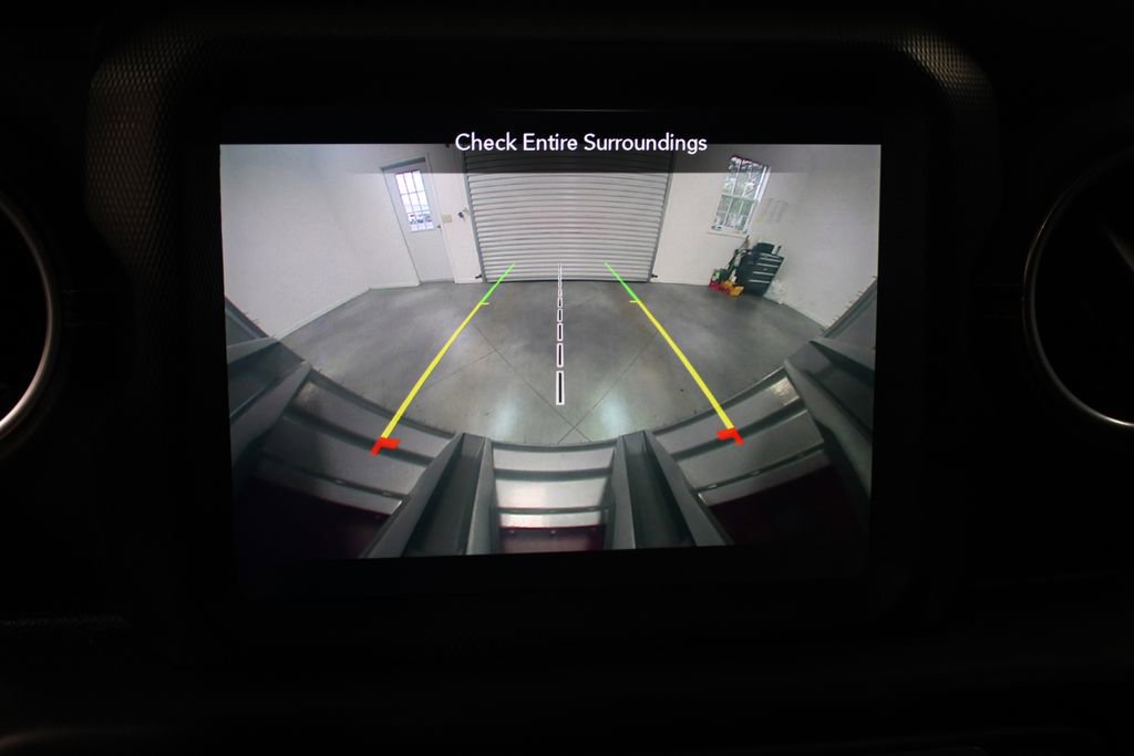 Used 2020 Jeep Wrangler Unlimited Sahara w/ Dual Top Group image 32