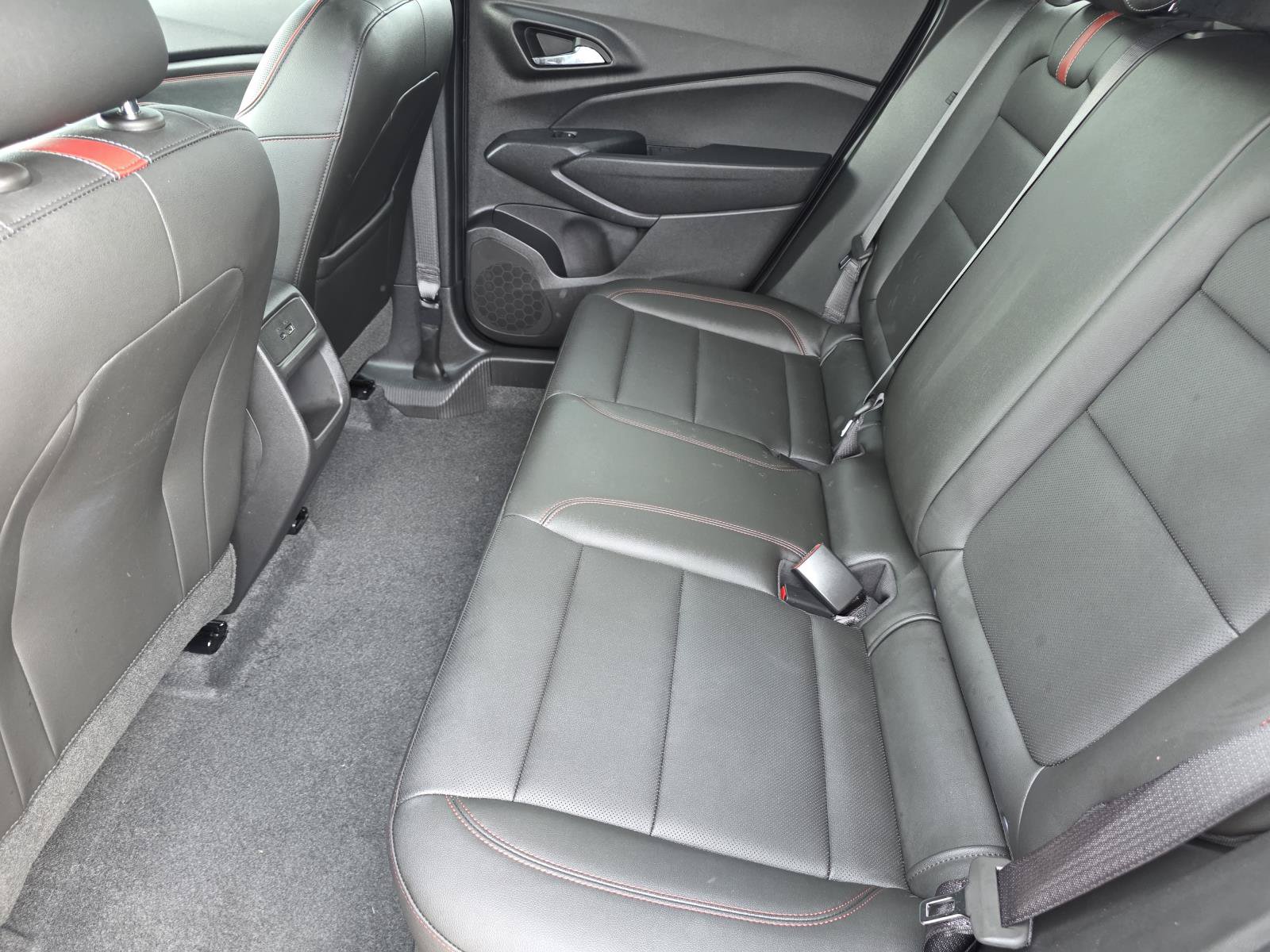 Used 2026 Chevrolet Trax RS w/ Sunroof Package FWD image 19