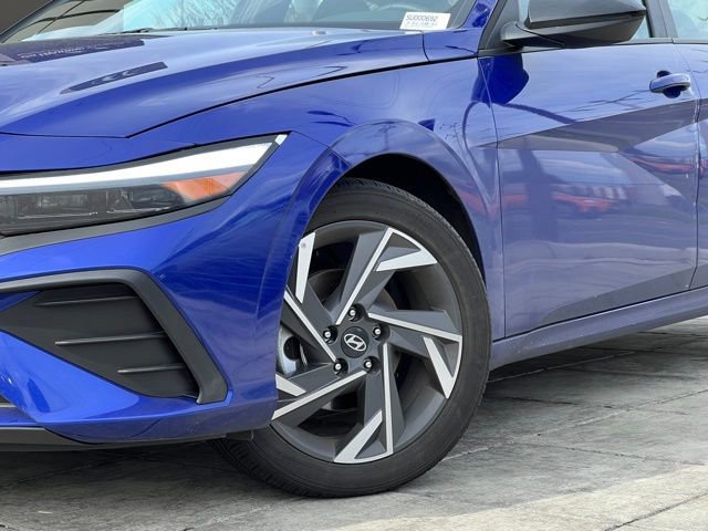 Certified 2025 Hyundai Elantra Sport image 2