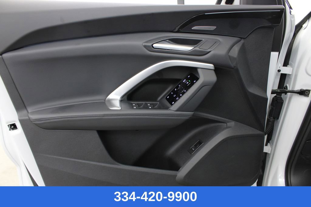 New 2025 Audi Q5 Prestige image 16