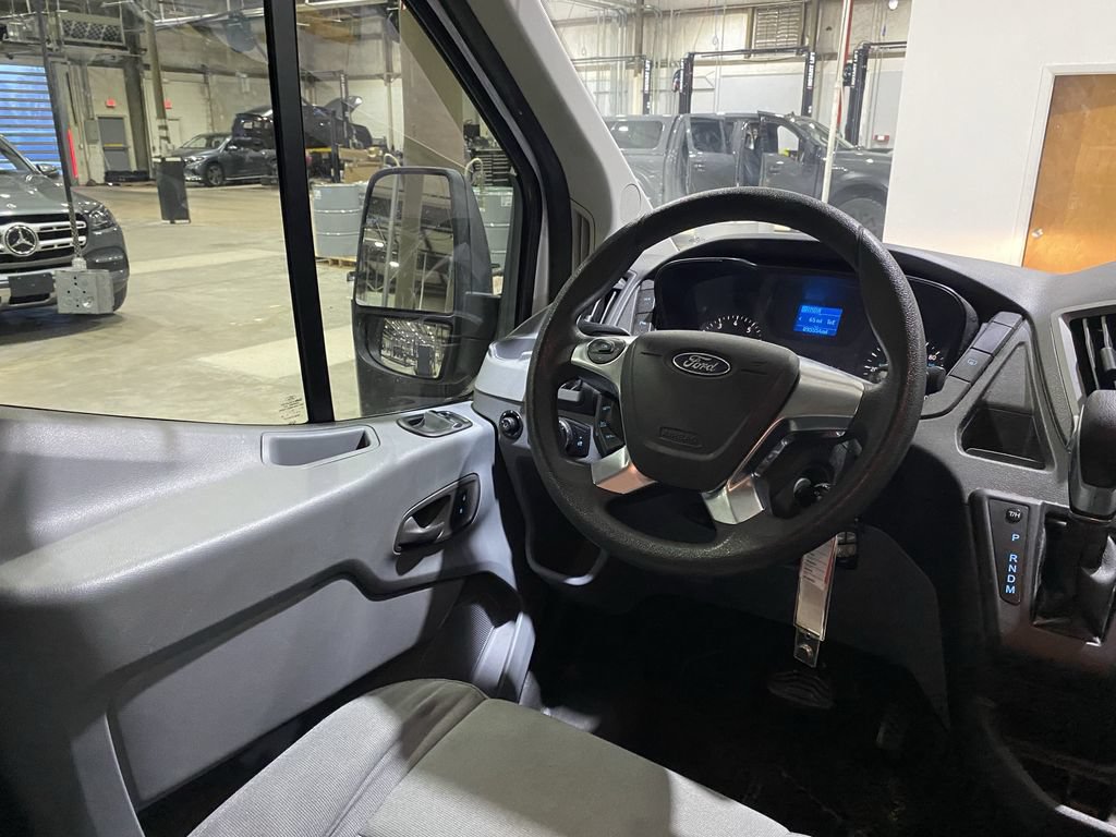 Used 2016 Ford Transit 350 XLT RWD image 3