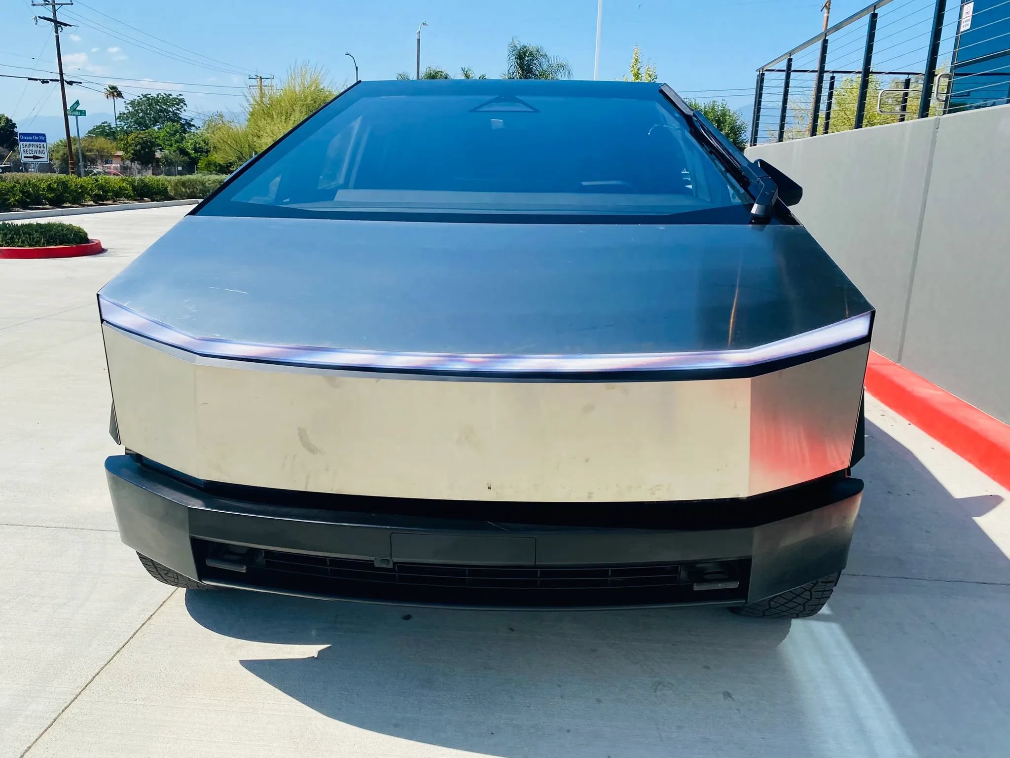 Used 2024 Tesla Cybertruck AWD Crew Cab image 10