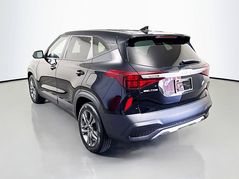 Used 2023 Kia Seltos LX AWD/4WD image 5