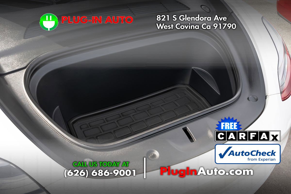 Used 2023 Tesla Model Y Performance image 14