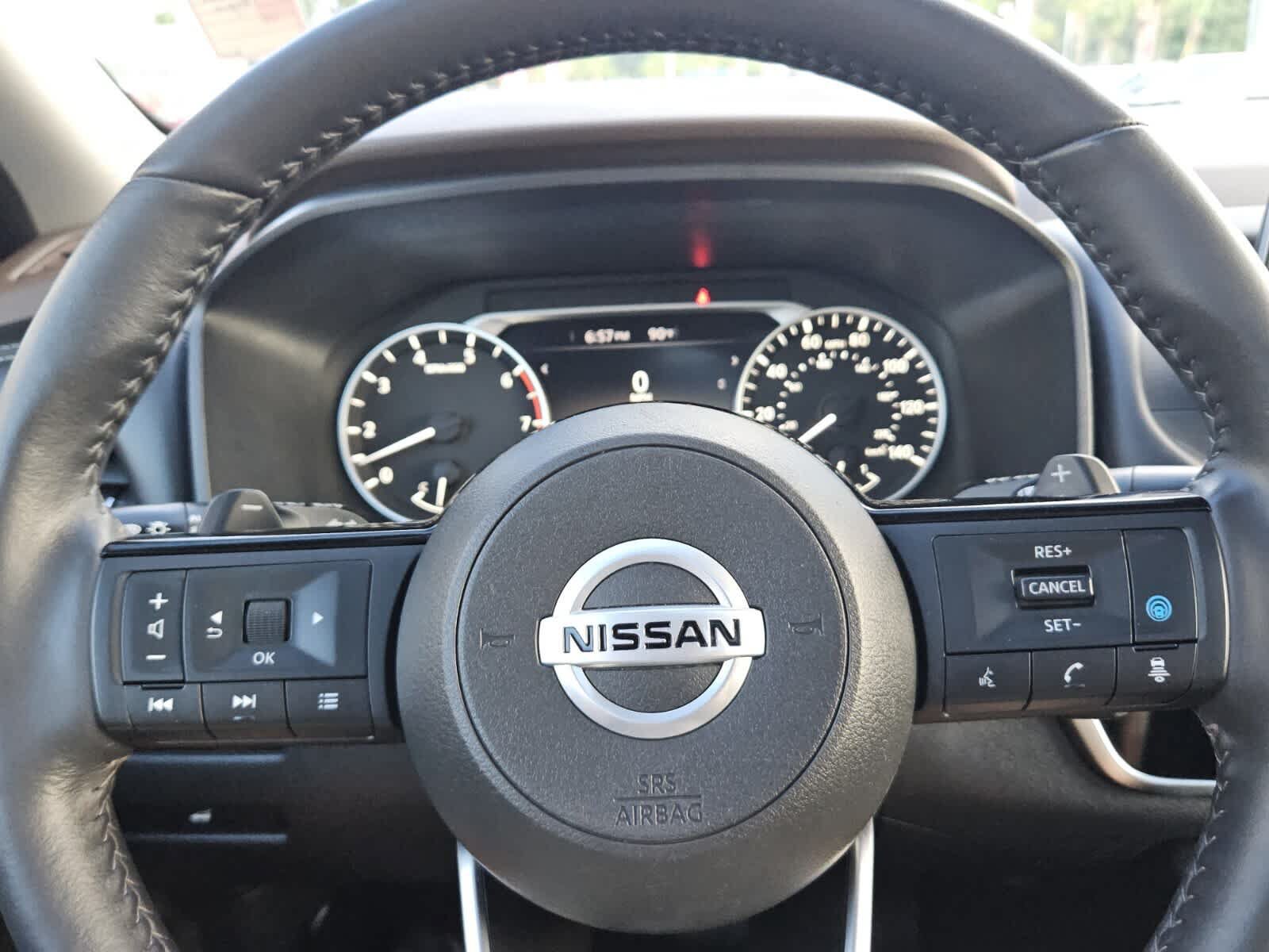 Used 2021 Nissan Rogue SV w/ Premium Package FWD image 11