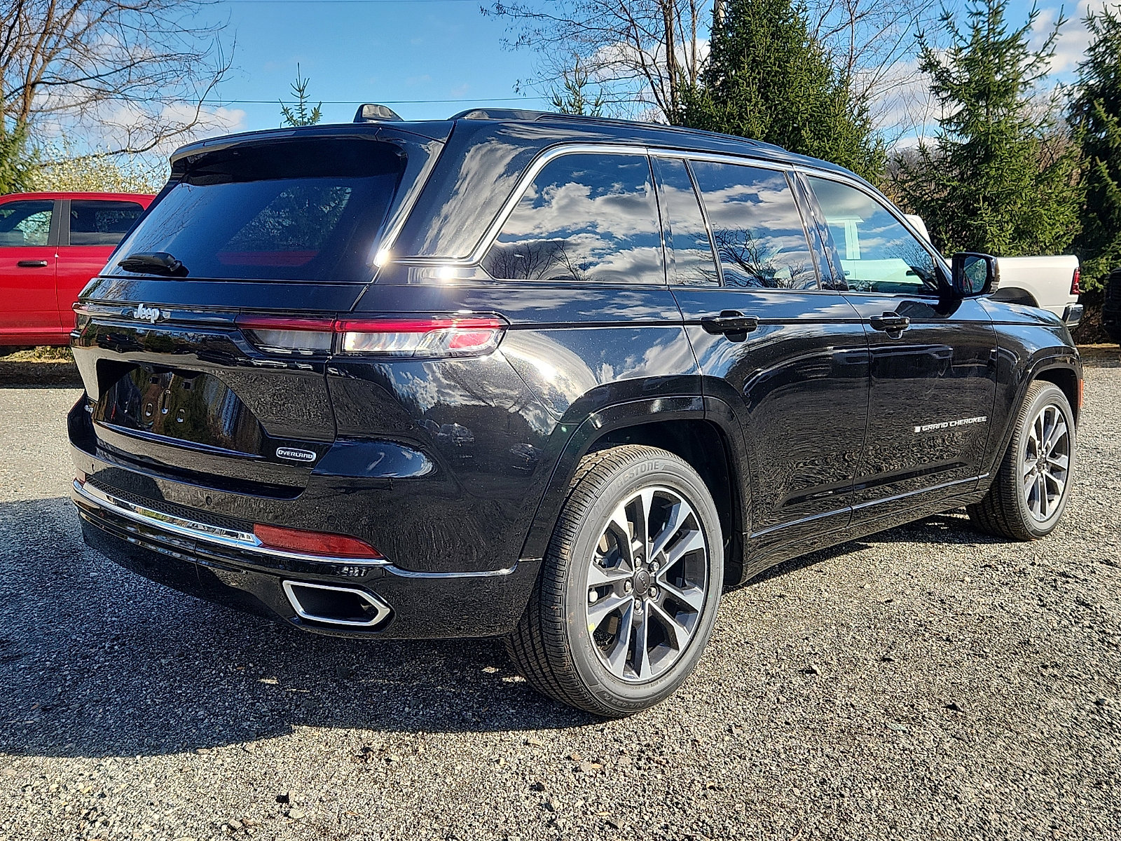 New 2025 Jeep Grand Cherokee Overland w/ Trailer Tow Package image 4
