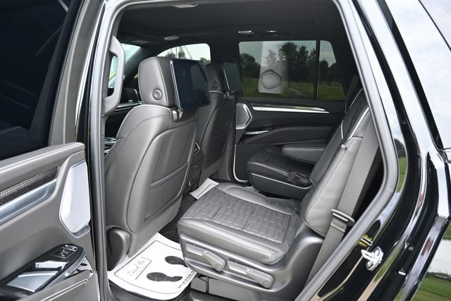 Used 2026 Cadillac Escalade V AWD/4WD image 26