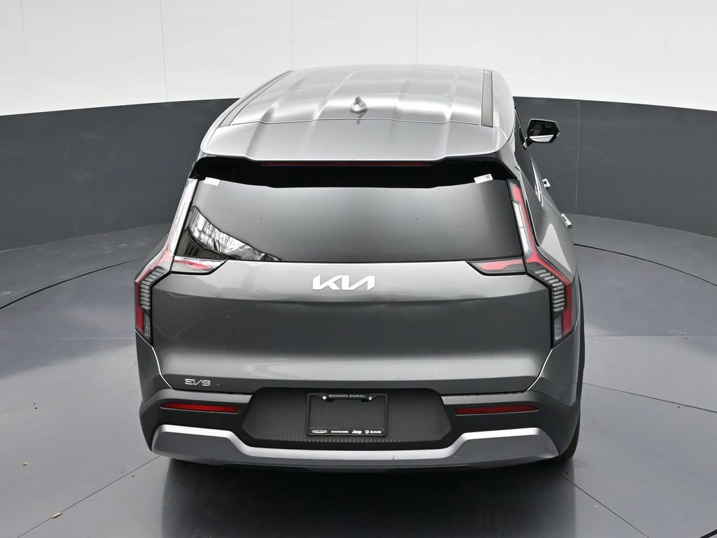 Used 2025 Kia EV9 Light image 28