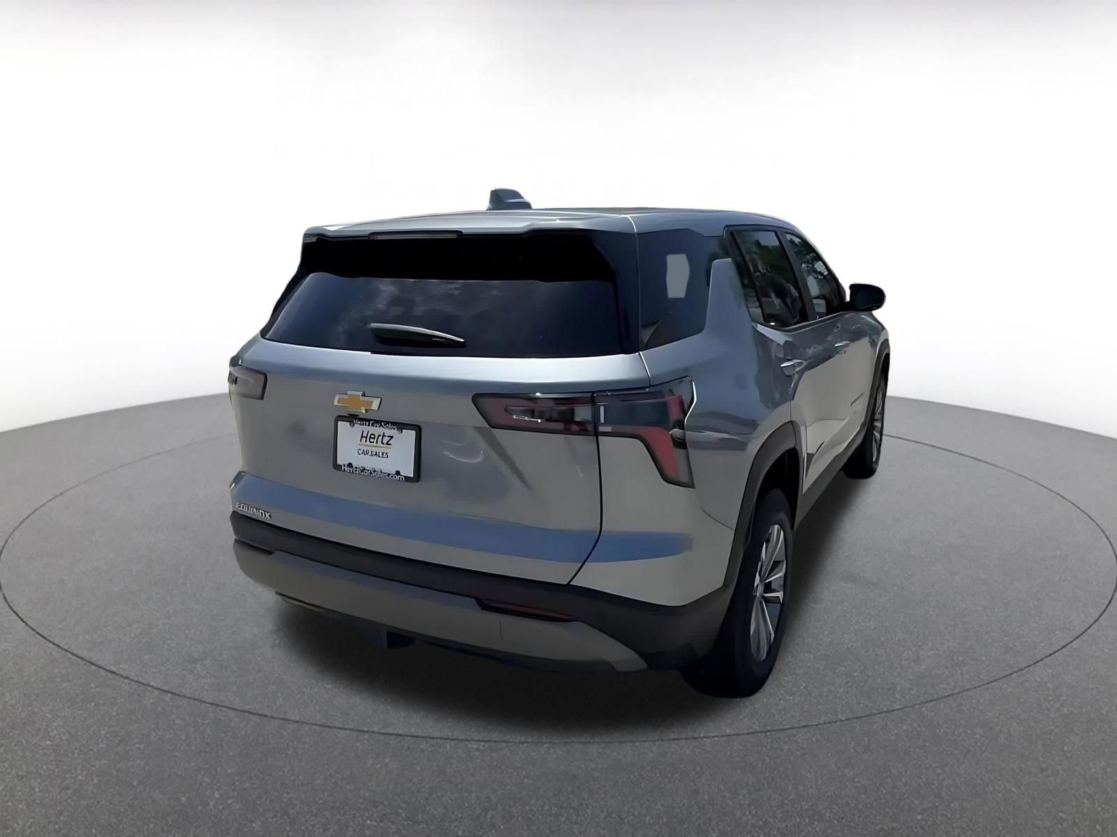 Used 2025 Chevrolet Equinox LT FWD image 14