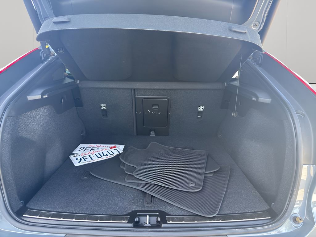 Used 2023 Volvo C40 P8 Recharge Ultimate image 27