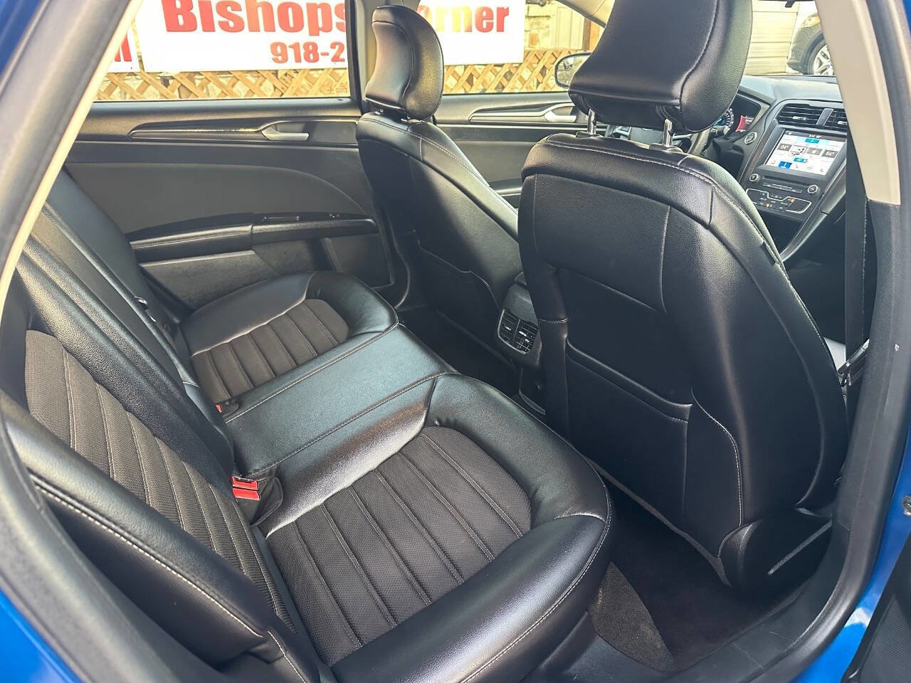 Used 2018 Ford Fusion SE w/ Equipment Group 201A image 11