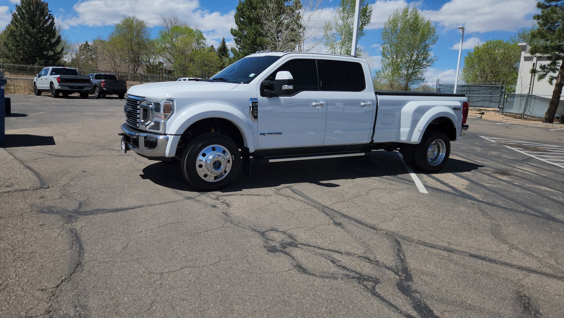 Used 2022 Ford F450 Lariat w/ Lariat Ultimate Package AWD/4WD image 4