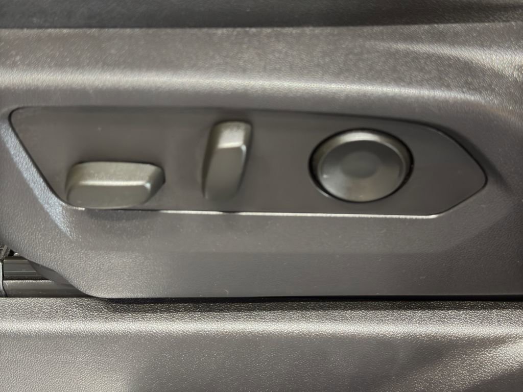 Used 2023 Chevrolet Silverado 1500 High Country w/ High Country Premium Package image 18