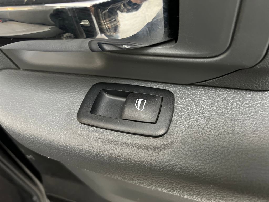 Used 2024 RAM 1500 Classic SLT image 19