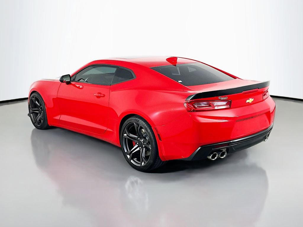 Used 2018 Chevrolet Camaro SS RWD image 5