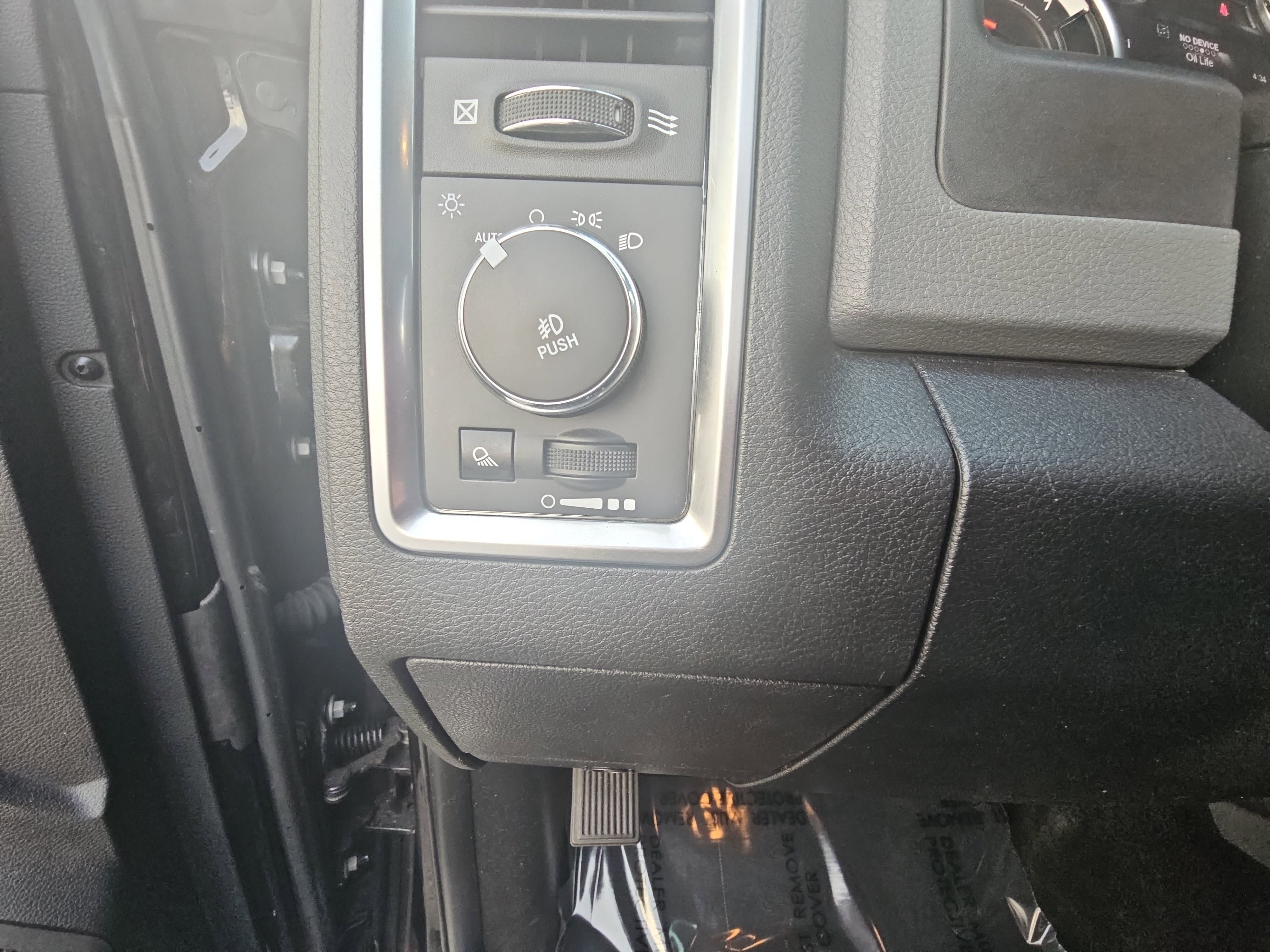 Used 2017 RAM 1500 Big Horn image 25
