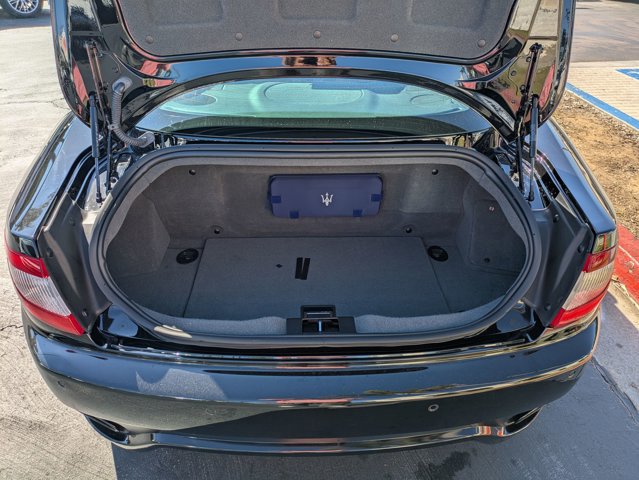 Used 2011 Maserati GranTurismo S image 6