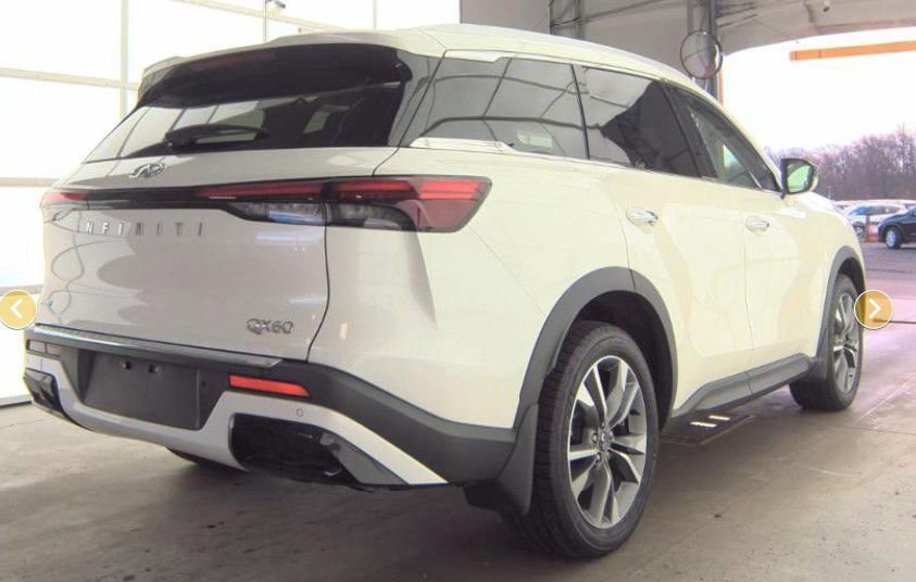 Used 2023 INFINITI QX60 Luxe image 3