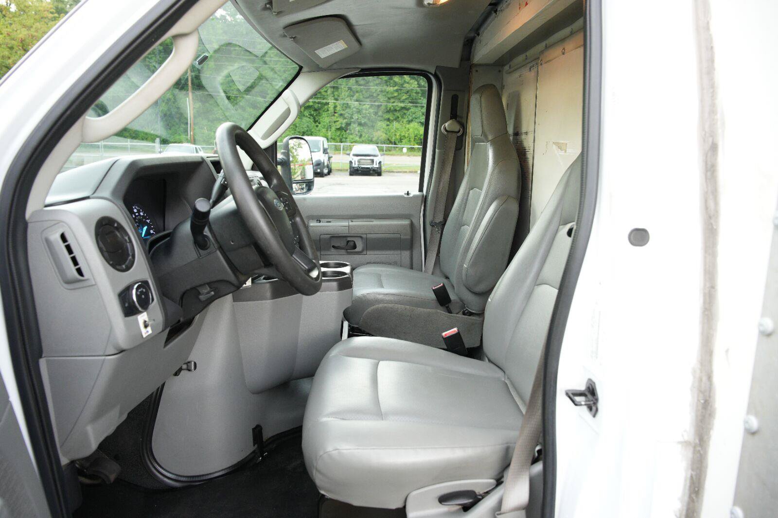 Used 2023 Ford E-350 and Econoline 350 Super Duty w/ Power Windows & Locks Group RWD image 33