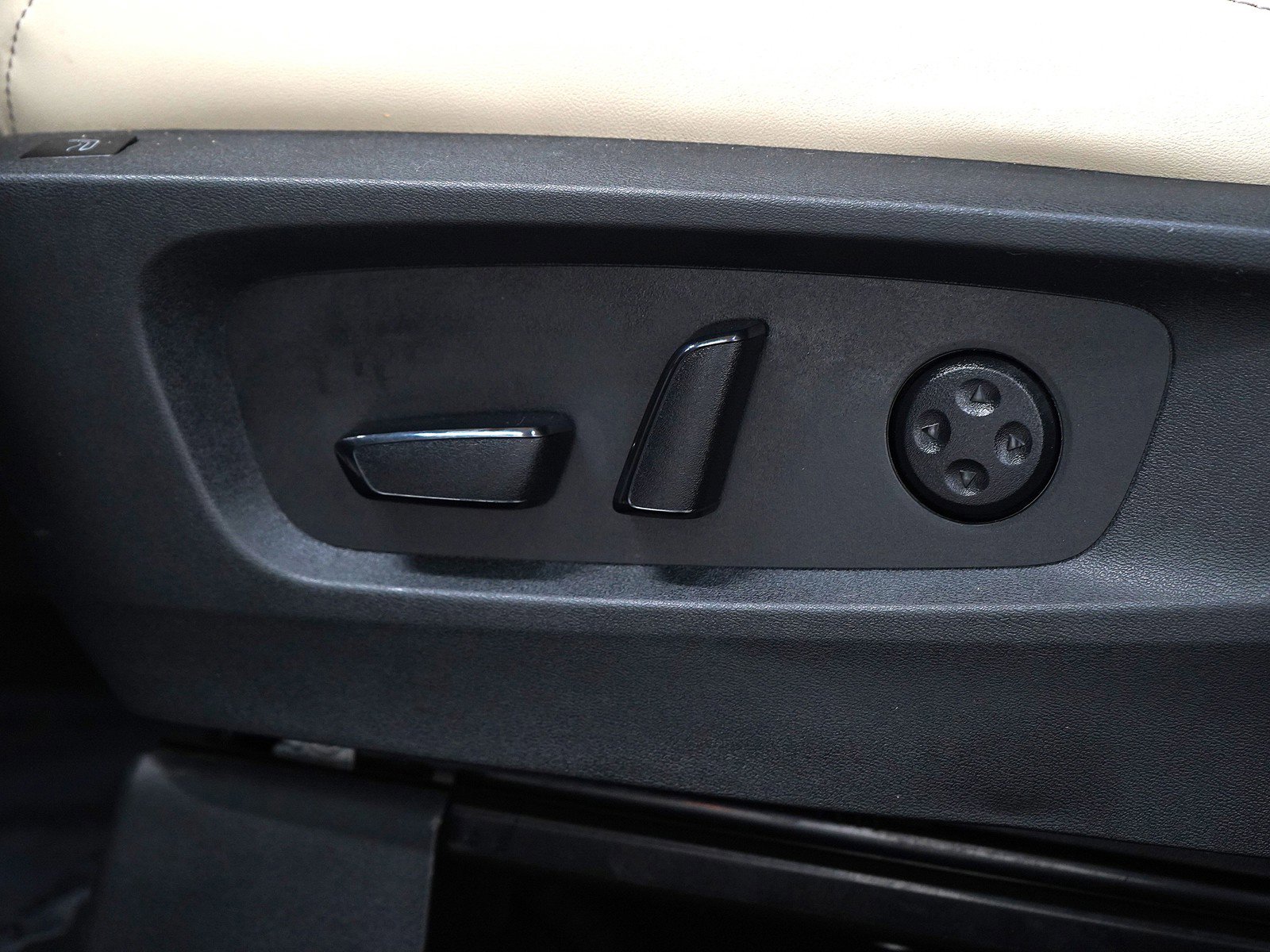 Used 2024 INFINITI QX60 Sensory image 30