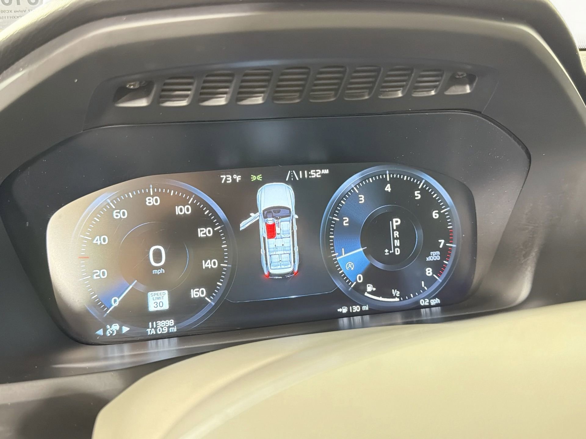 Used 2017 Volvo XC90 T6 Momentum w/ Vision Package image 12