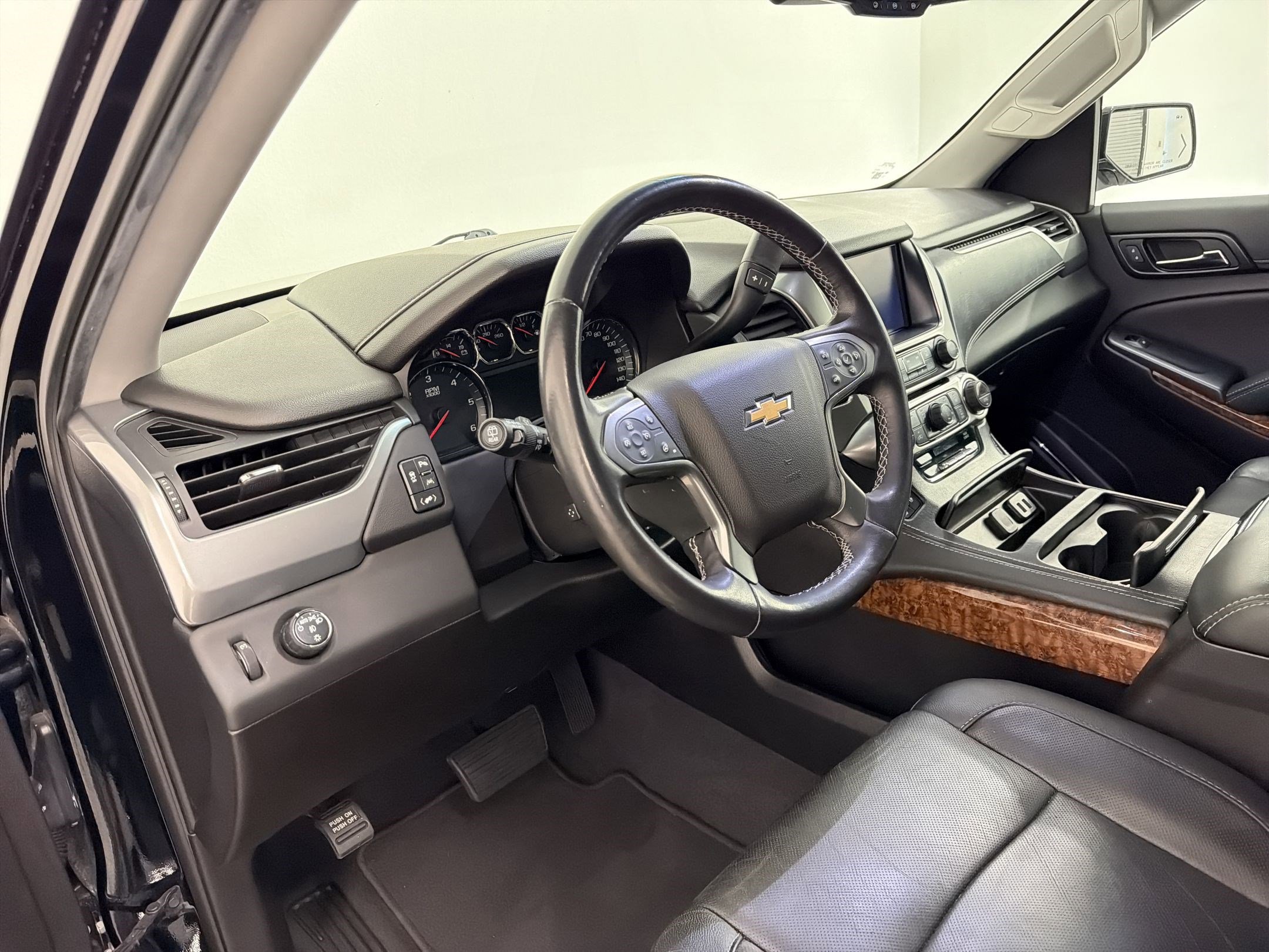Used 2019 Chevrolet Tahoe Premier RWD image 4