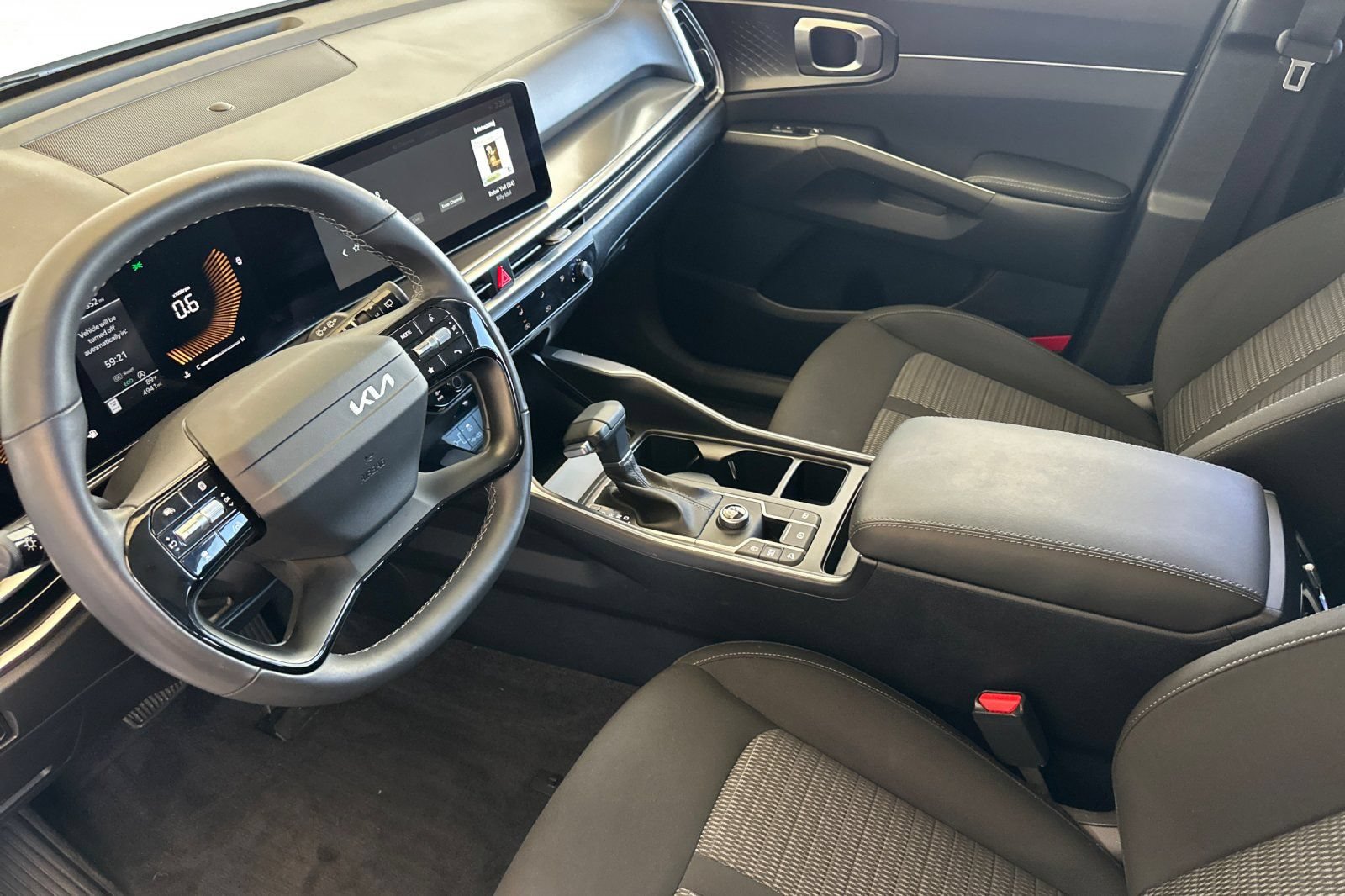 Used 2026 Kia Sorento LX FWD image 10