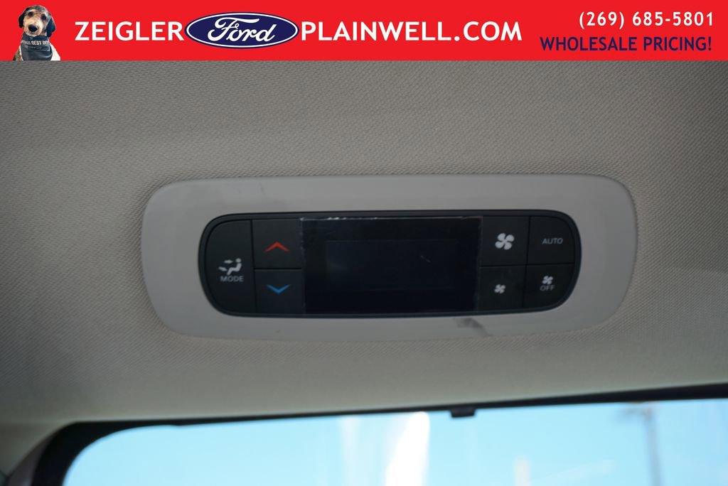Used 2019 Chrysler Pacifica Limited w/ Advanced Safetytec Group FWD image 16