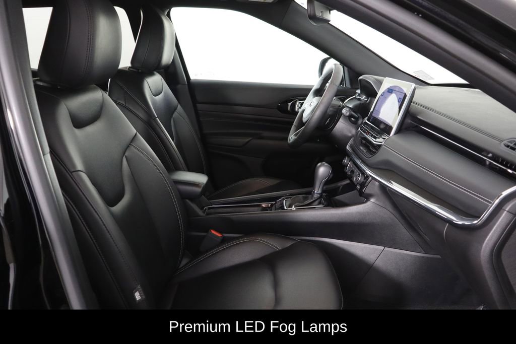 Used 2024 Jeep Compass Limited w/ High Altitude Package image 19