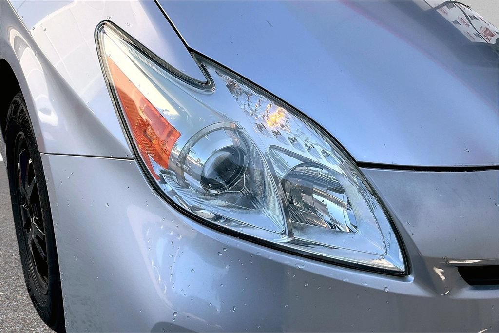 Used 2013 Toyota Prius Three w/ Solar Roof Pkg FWD image 33