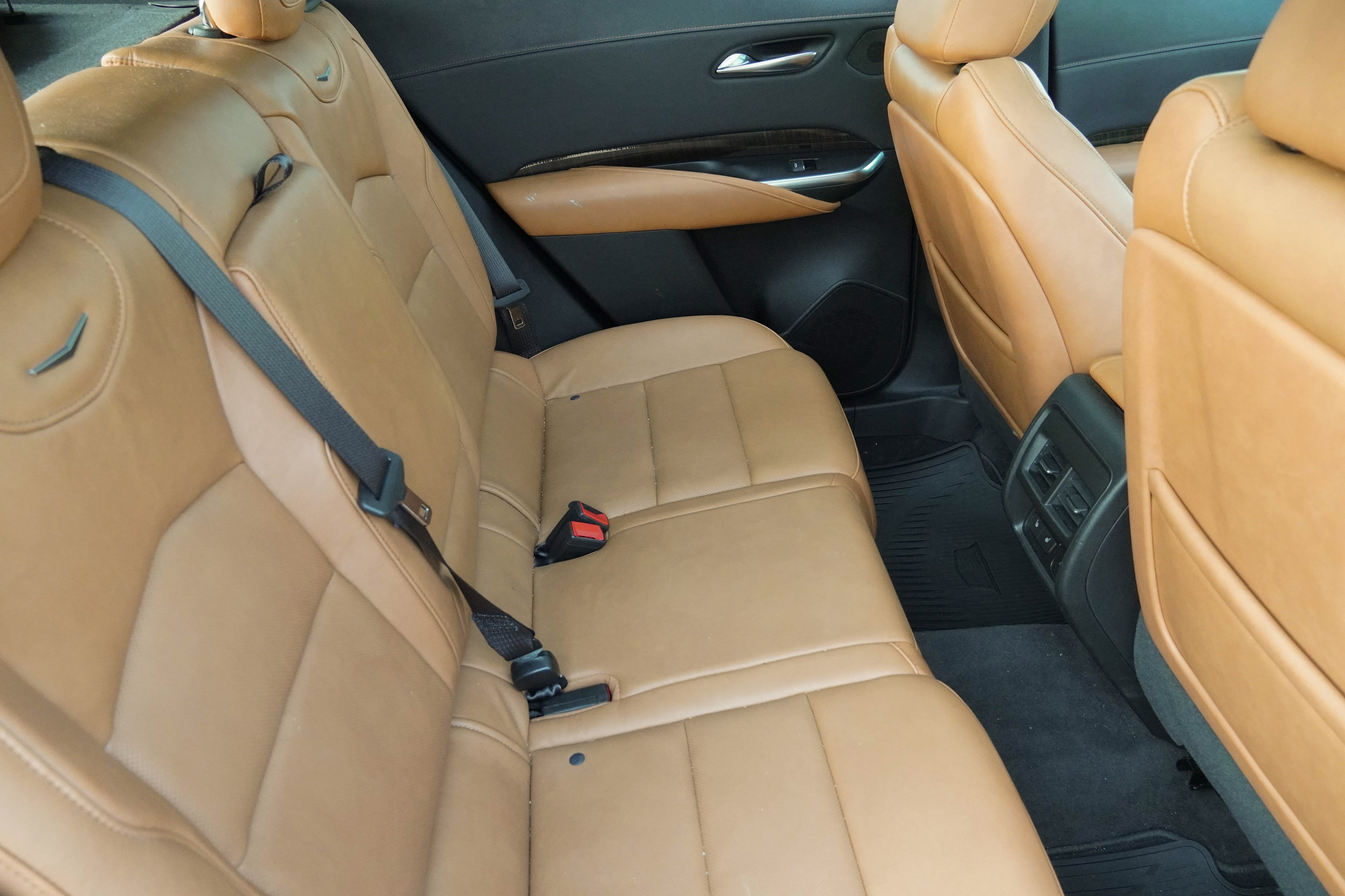 Used 2020 Cadillac XT4 Premium Luxury FWD image 34