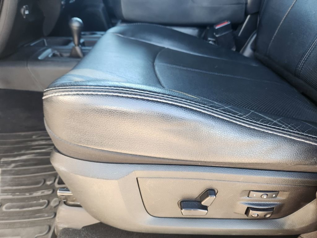 Used 2018 RAM 2500 Power Wagon w/ Leather & Luxury Group image 24