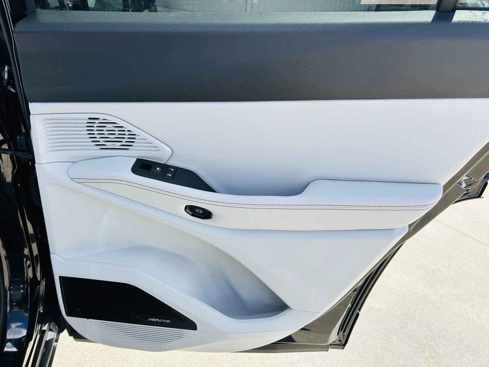 New 2026 Jeep Cherokee Limited AWD/4WD image 30