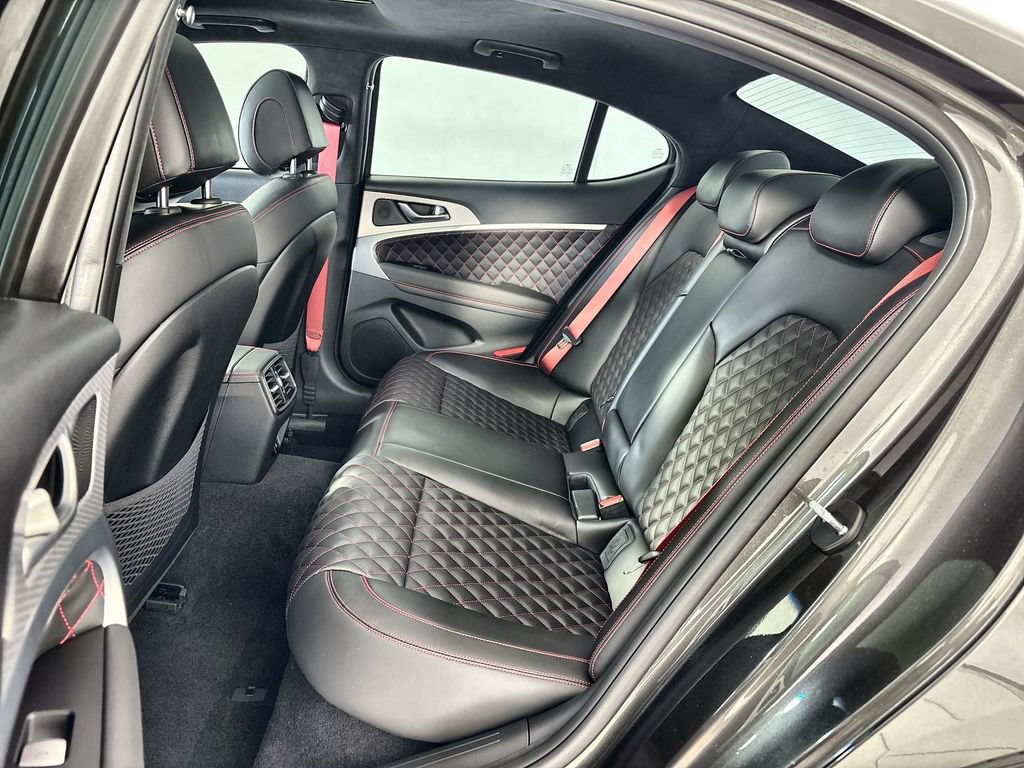 Used 2022 Genesis G70 2.0T RWD image 25