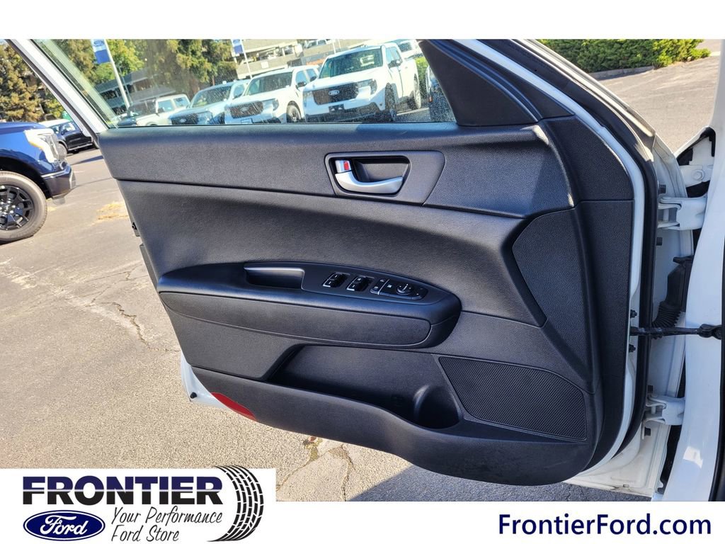 Used 2019 Kia Optima LX image 13