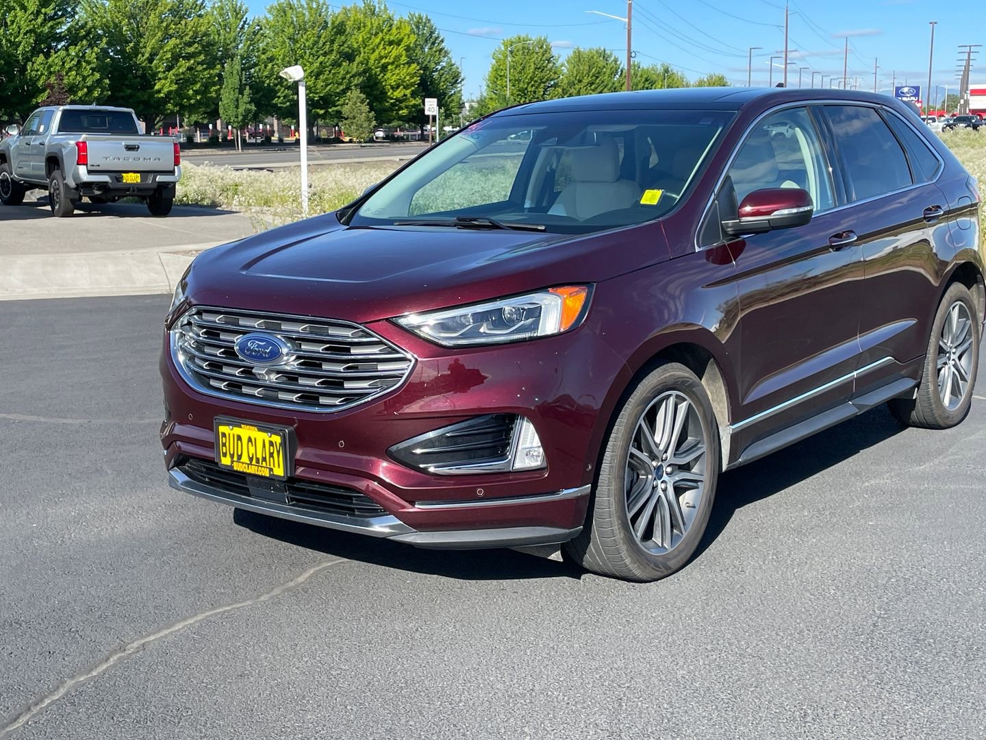 Used 2019 Ford Edge Titanium w/ Equipment Group 301A AWD/4WD image 7