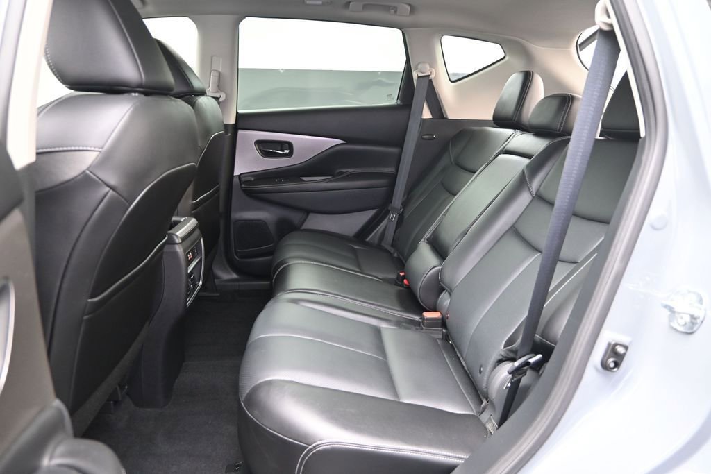Used 2024 Nissan Murano SL FWD image 12