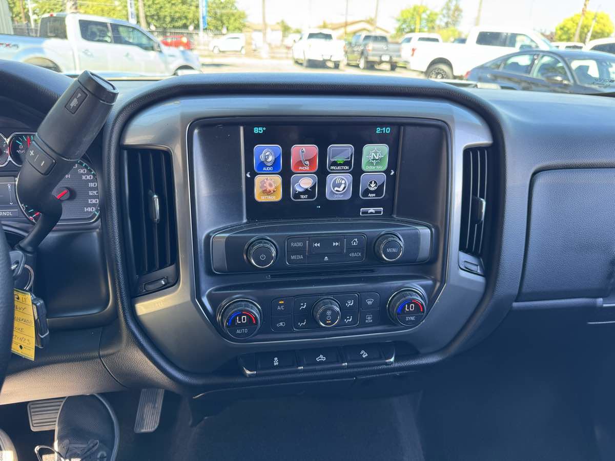 Used 2018 Chevrolet Silverado 1500 LT w/ All Star Edition image 31