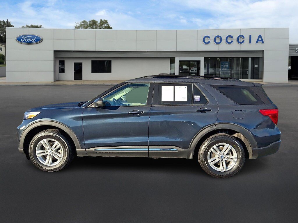Certified 2023 Ford Explorer XLT w/ Equipment Group 202A AWD/4WD image 6