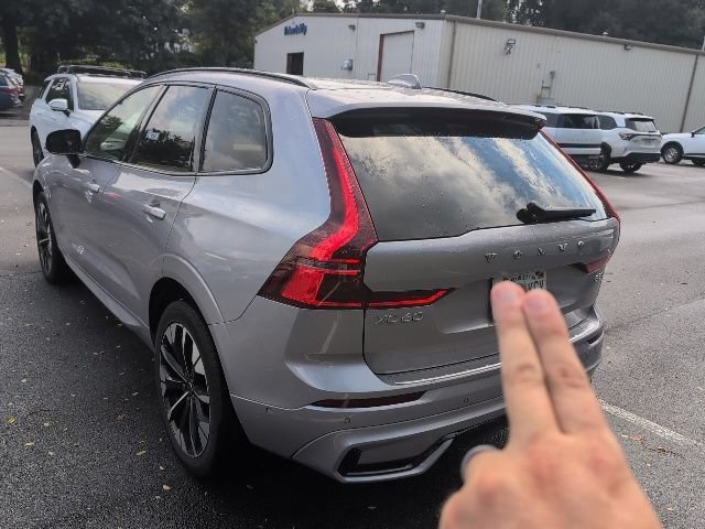 Used 2026 Volvo XC60 B5 Plus AWD/4WD image 6